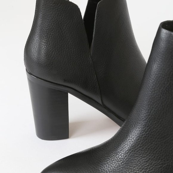 Dolce Vita Shanon Chelsea Leather Pointed Toe Ankle Booties - Picture 4 of 4